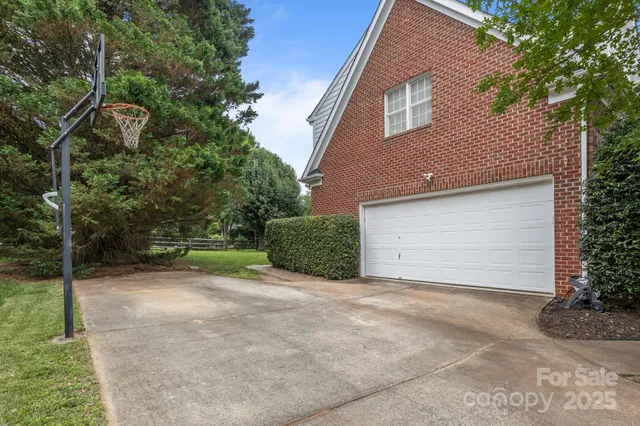 a view of a house with a garage