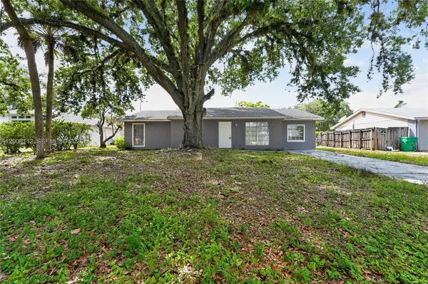 $299,900 | 4030 School Circle, LaBelle, FL 33935