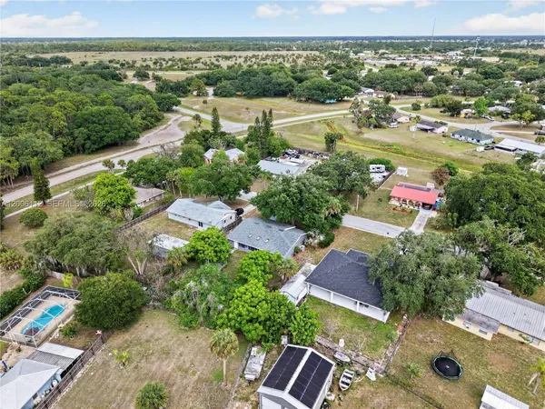 $299,900 | 4030 School Circle, LaBelle, FL 33935