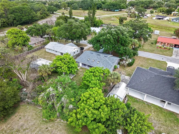 $299,900 | 4030 School Circle, LaBelle, FL 33935