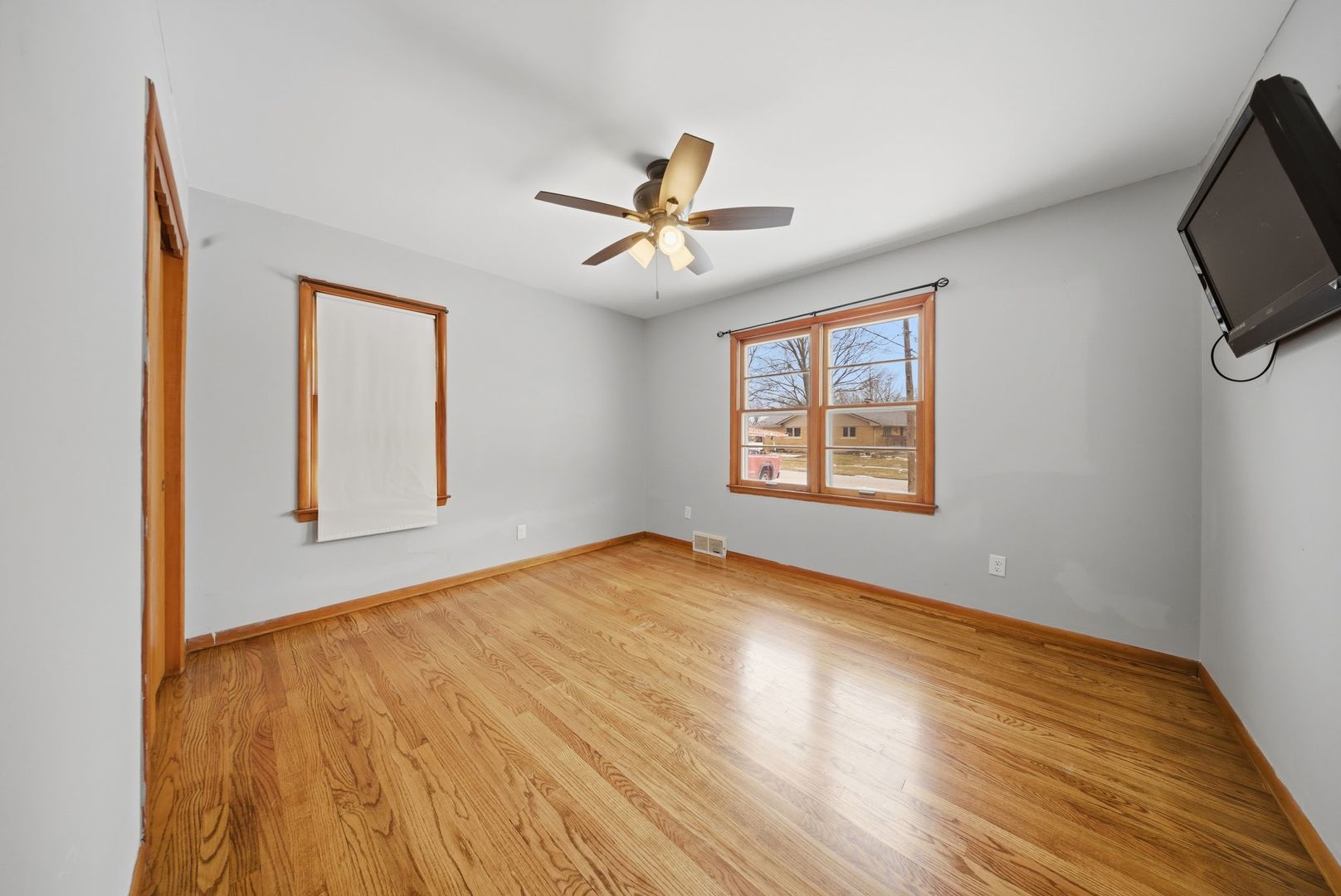 311 Crescent Drive Sycamore, IL 60178 - Photo 8 of 22