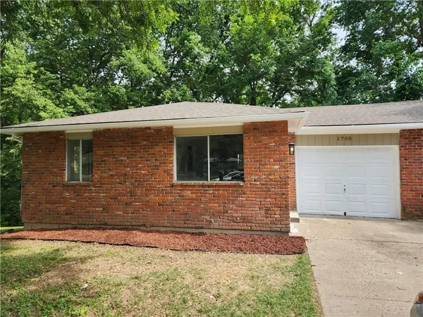 $255,000 | 1705 North 76th Terrace, Kansas City, KS 66112