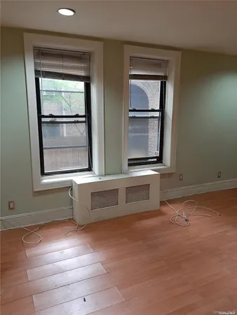 $2,400 | 1 Hillside Avenue, Unit 1A, Great Neck, NY 11021