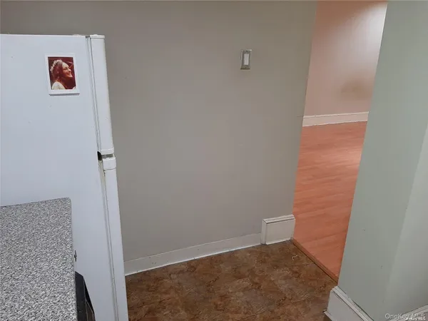 $2,400 | 1 Hillside Avenue, Unit 1A, Great Neck, NY 11021