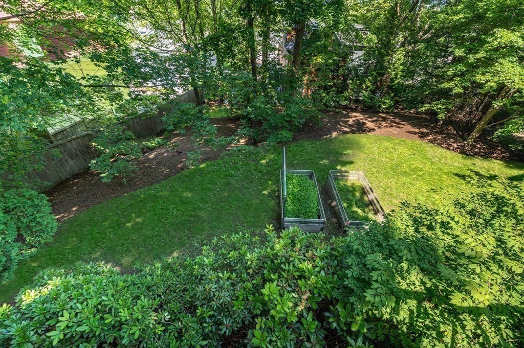 102 Herrick Road Newton, MA 02459 - Photo 20 of 41 Gallery Image 20