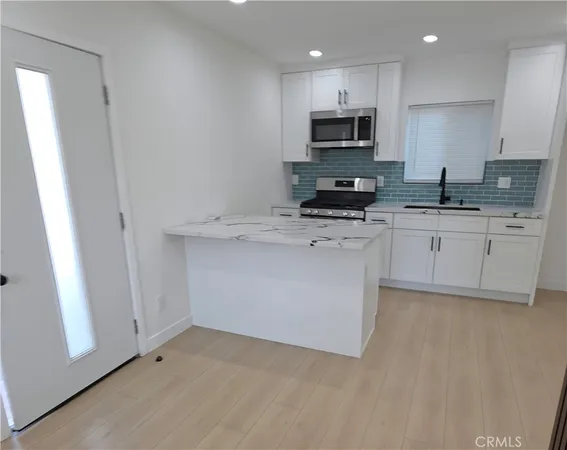 $1,800 | 11442 Kamloops Place, Sylmar, CA 91342