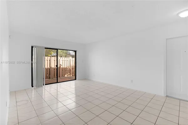 $2,600 | 11522 Southwest 109th Road, Unit 36W, Miami, FL 33176