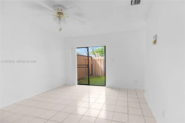 $2,600 | 11522 Southwest 109th Road, Unit 36W, Miami, FL 33176