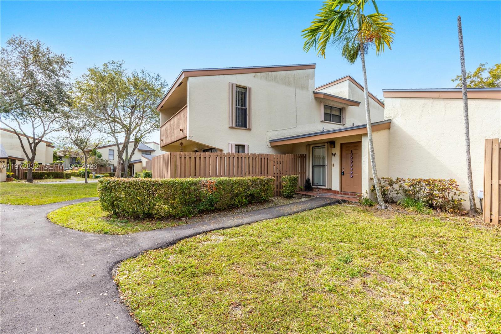 11522 Southwest 109th Road, Unit 36W Miami, FL 33176 - Photo 3 of 32