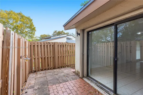 $2,600 | 11522 Southwest 109th Road, Unit 36W, Miami, FL 33176