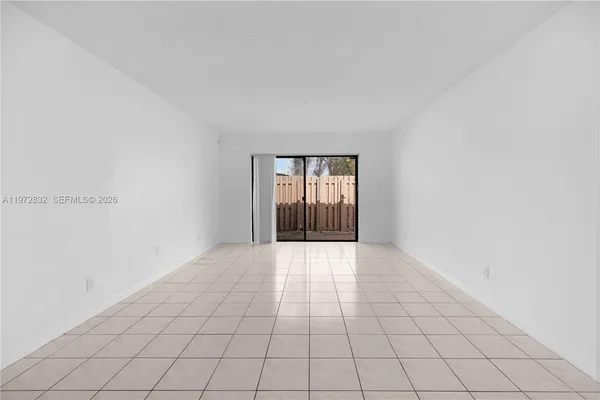 $2,600 | 11522 Southwest 109th Road, Unit 36W, Miami, FL 33176