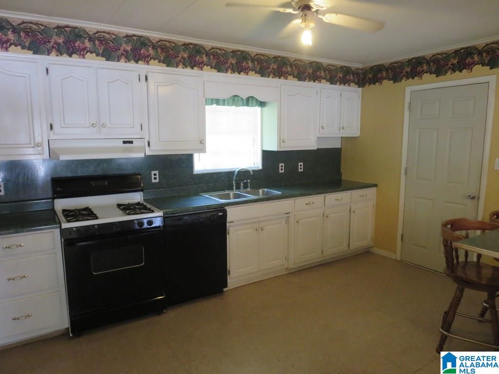 304 Elm Street Southeast Leeds, AL 35094 - Photo 7 of 17