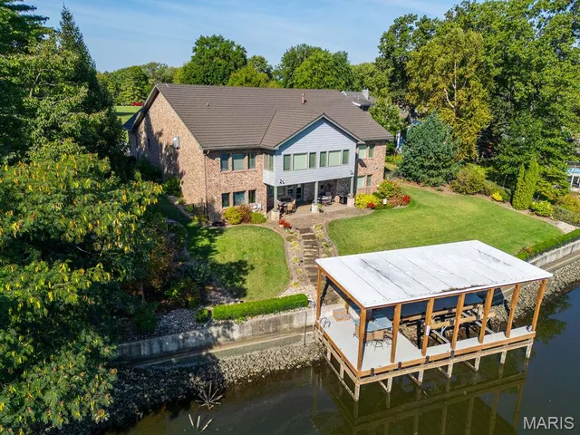 $899,900 | 1019 Bermuda Drive, Edwardsville, IL 62025
