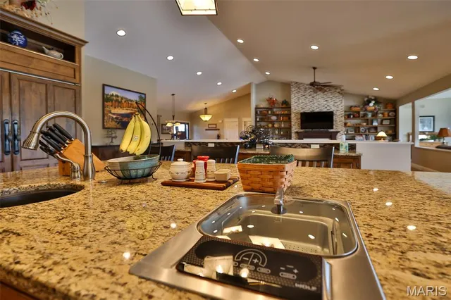 $899,900 | 1019 Bermuda Drive, Edwardsville, IL 62025