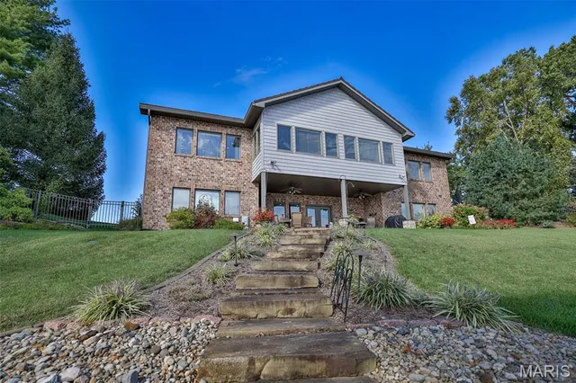 $899,900 | 1019 Bermuda Drive, Edwardsville, IL 62025