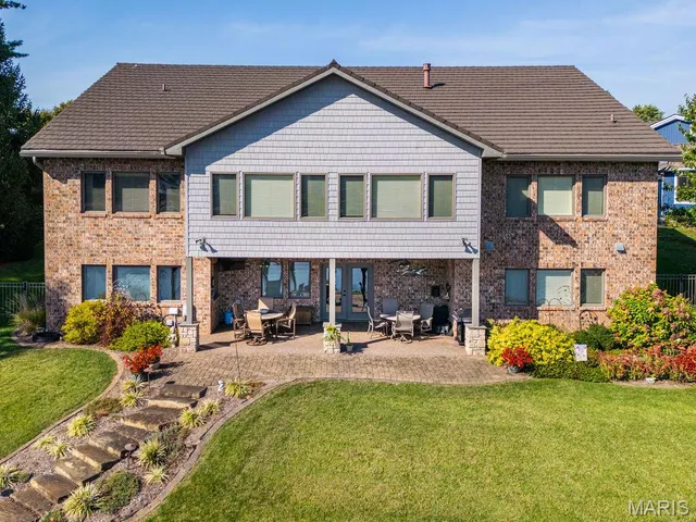 $899,900 | 1019 Bermuda Drive, Edwardsville, IL 62025