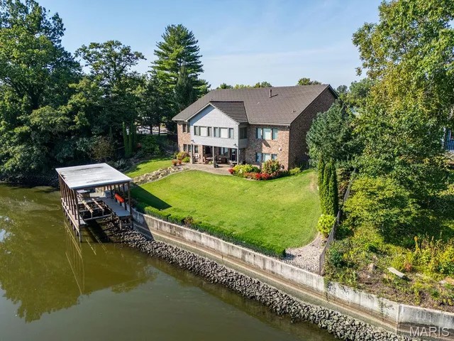 $899,900 | 1019 Bermuda Drive, Edwardsville, IL 62025