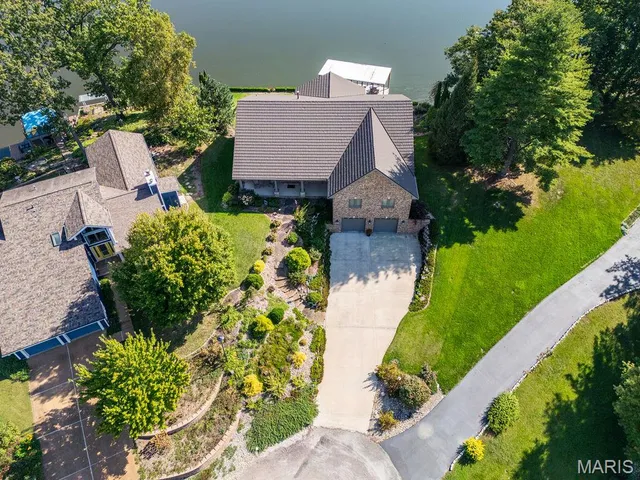 $899,900 | 1019 Bermuda Drive, Edwardsville, IL 62025