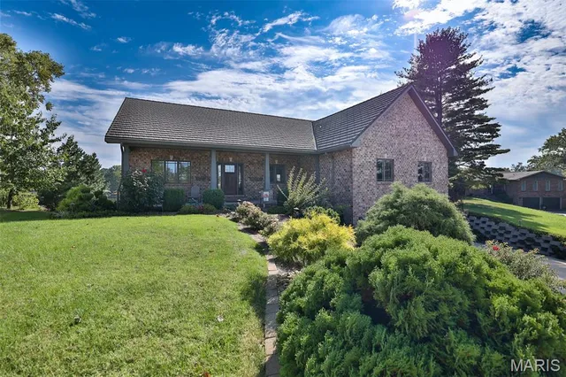 $899,900 | 1019 Bermuda Drive, Edwardsville, IL 62025