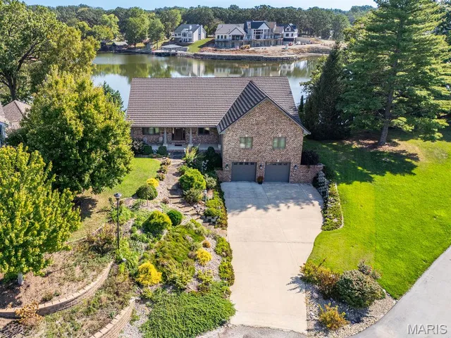 $899,900 | 1019 Bermuda Drive, Edwardsville, IL 62025