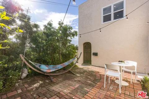 $2,150,000 | 2922 Highland Avenue, Santa Monica, CA 90405