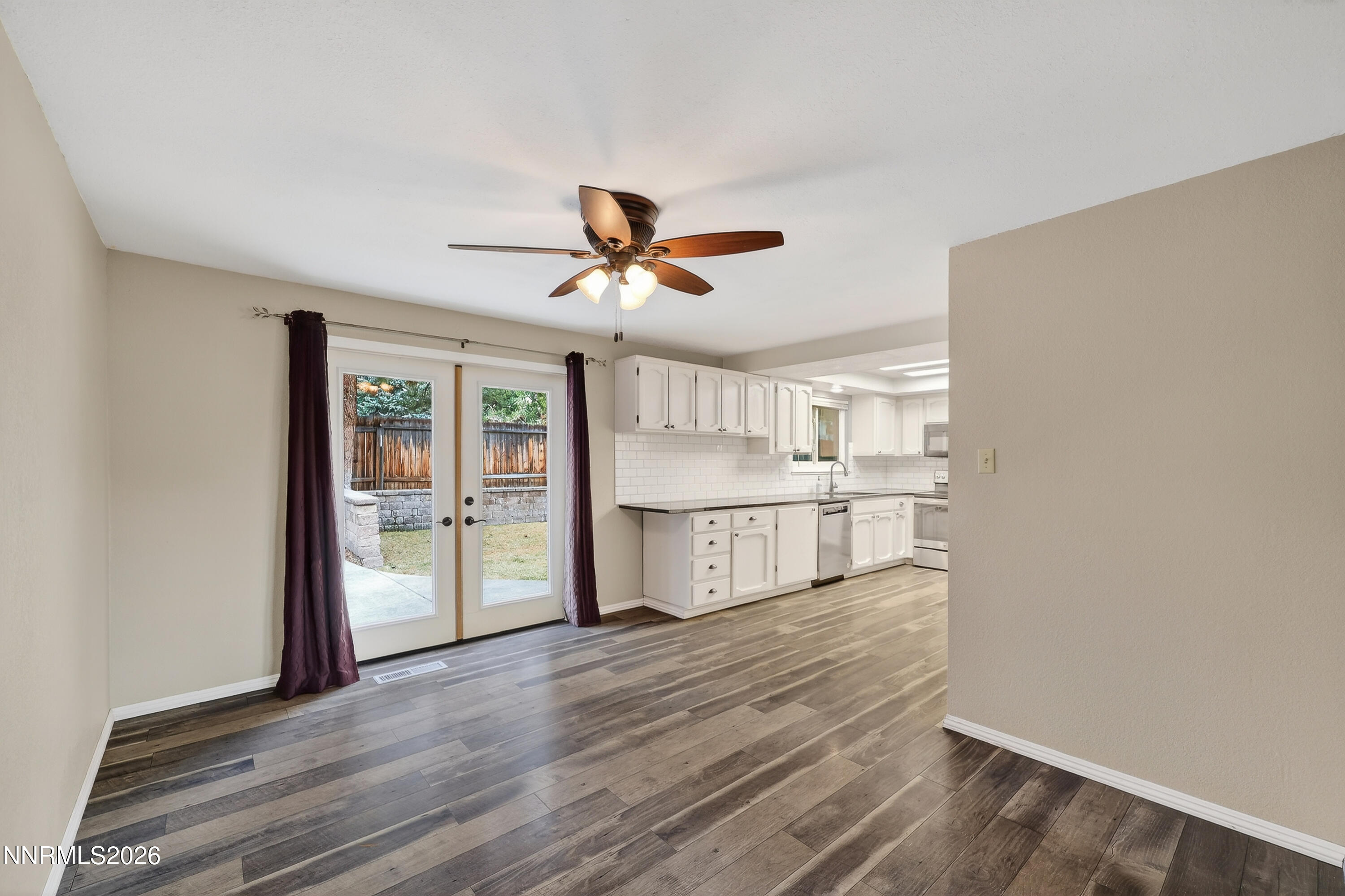 8211 Dixon Lane Reno, NV 89511 - Photo 11 of 41 Dixon-13