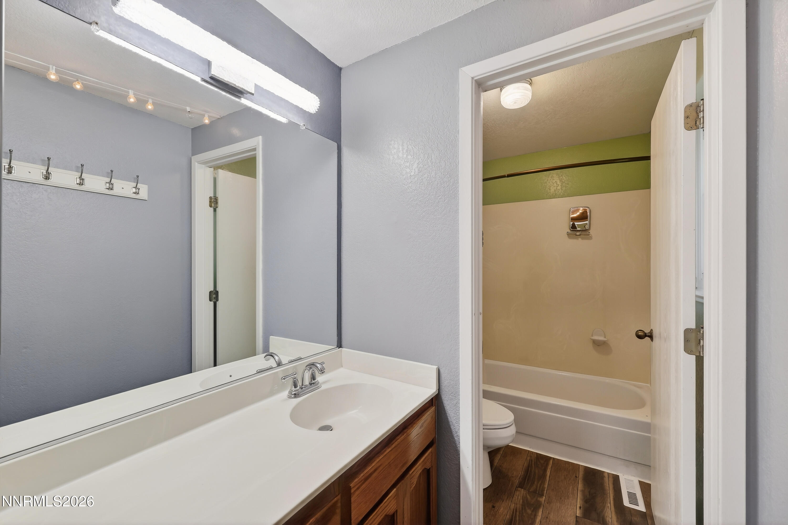 8211 Dixon Lane Reno, NV 89511 - Photo 23 of 41 Dixon-24