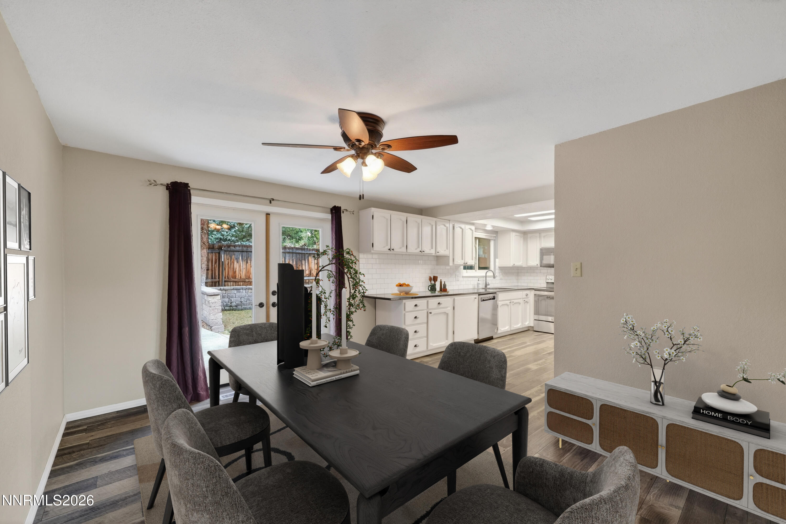8211 Dixon Lane Reno, NV 89511 - Photo 10 of 41 Dining Room