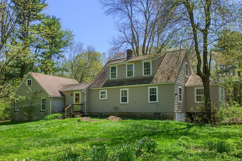 335 Ayer Road Harvard, MA 01451 - Photo 4 of 22 a view of a yard in front of house