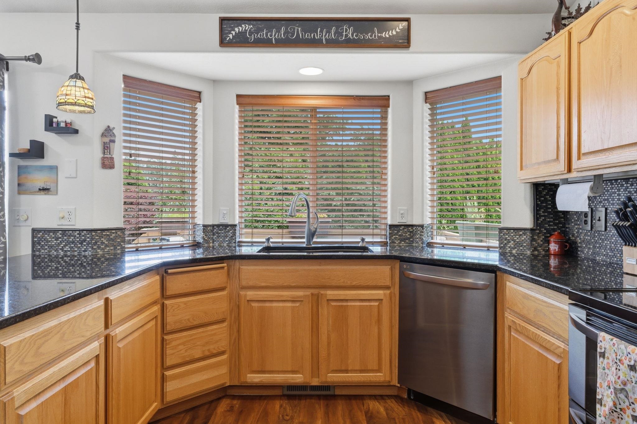 3615 South Sunderland Road Spokane, WA 99206 - Photo 6 of 44
