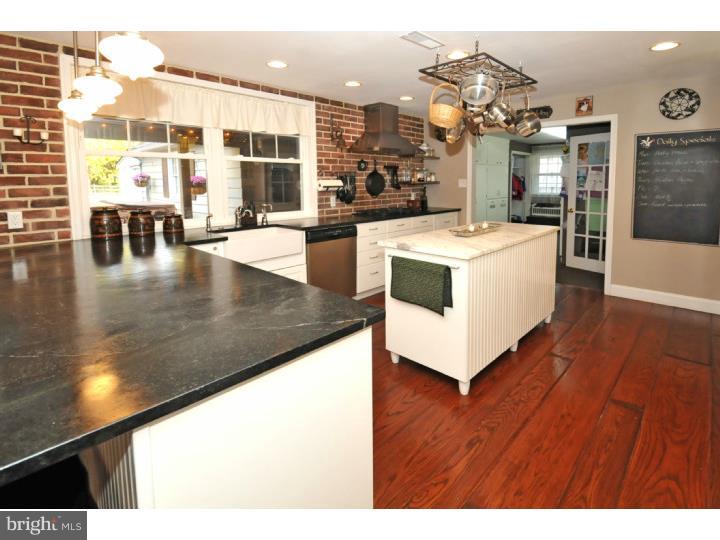 1225 Fairy Hill Road Rydal, PA 19046 - Photo 5 of 23
