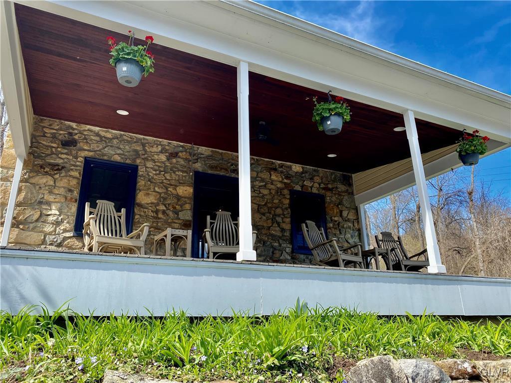 372 Raubsville Road Easton, PA 18042 - Photo 3 of 37 Gallery Image 3