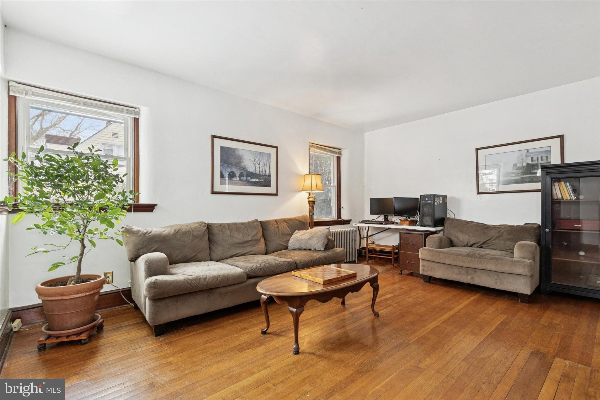 1185 Kepler Road Pottstown, PA 19464 - Photo 6 of 21 a living room with furniture and a potted plant