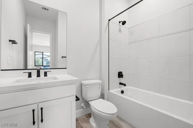 $1,479,990 | 525 Stowell Avenue, Las Vegas, NV 89138