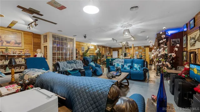 $649,900 | 10501 Old Highway 54, Eugene, MO 65032