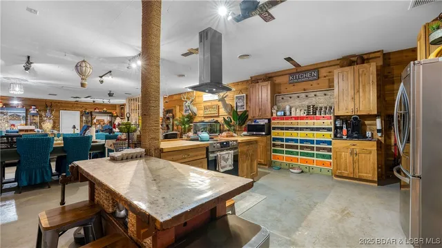 $649,900 | 10501 Old Highway 54, Eugene, MO 65032