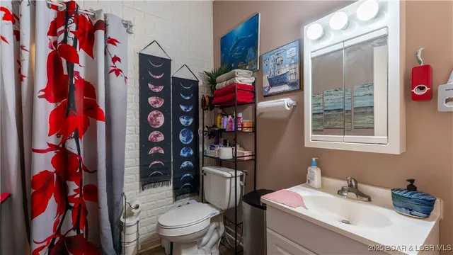 $649,900 | 10501 Old Highway 54, Eugene, MO 65032