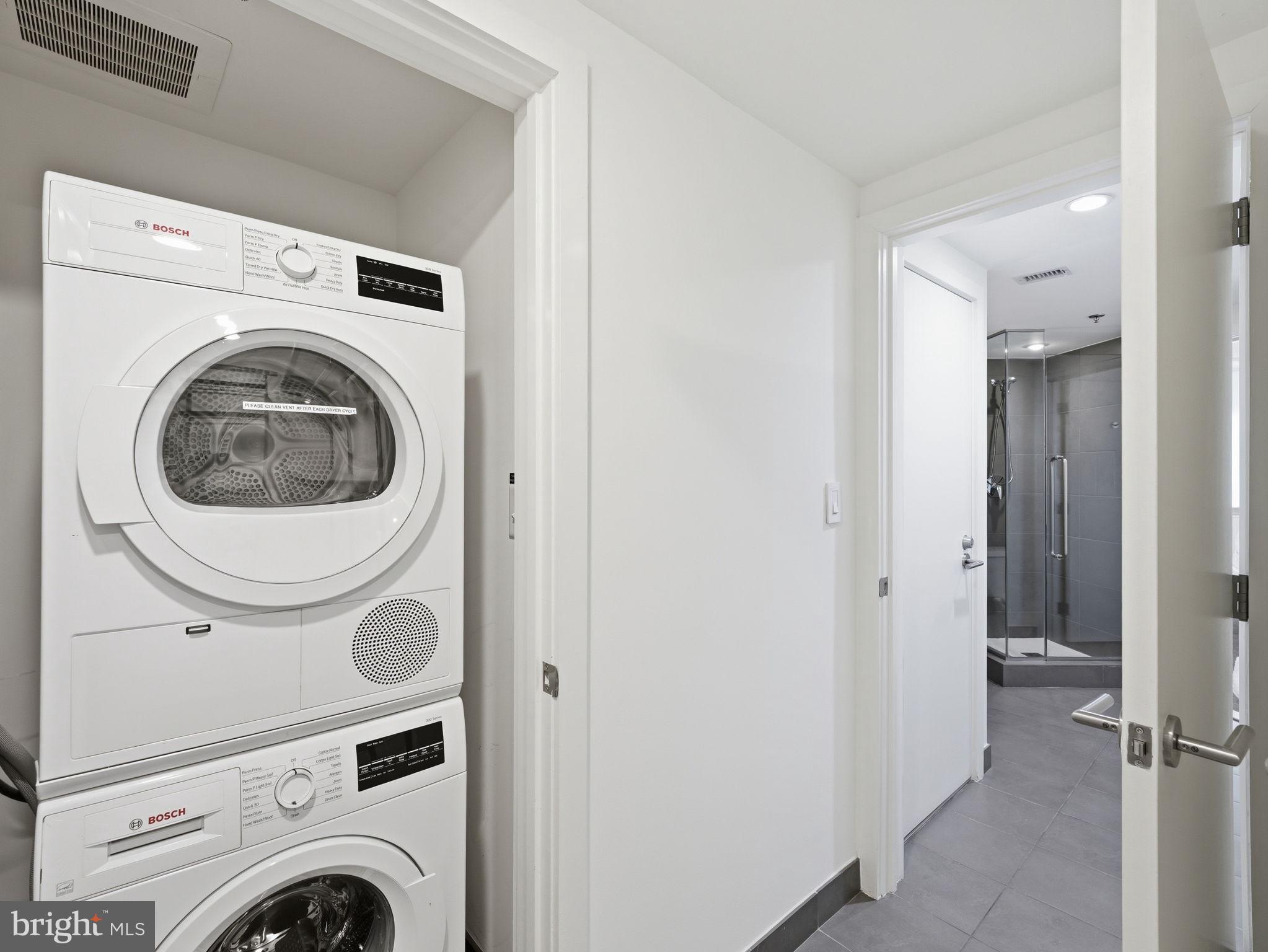 1515 15th Street Northwest, Unit 401 Washington, DC 20005 - Photo 24 of 37 2nd BR En-Suite Bath and Walk-in Closet