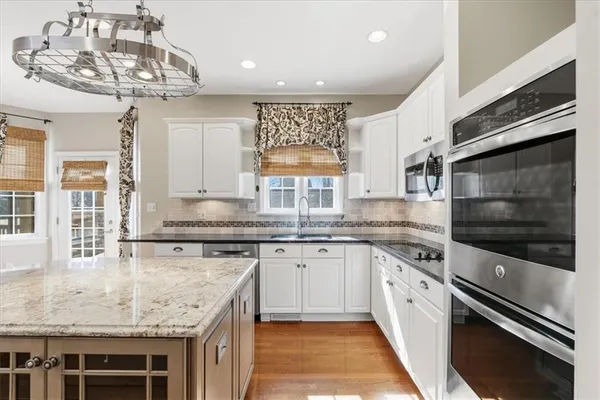 $792,000 | 165 Sewickley Farm Circle, Mars, PA 16046