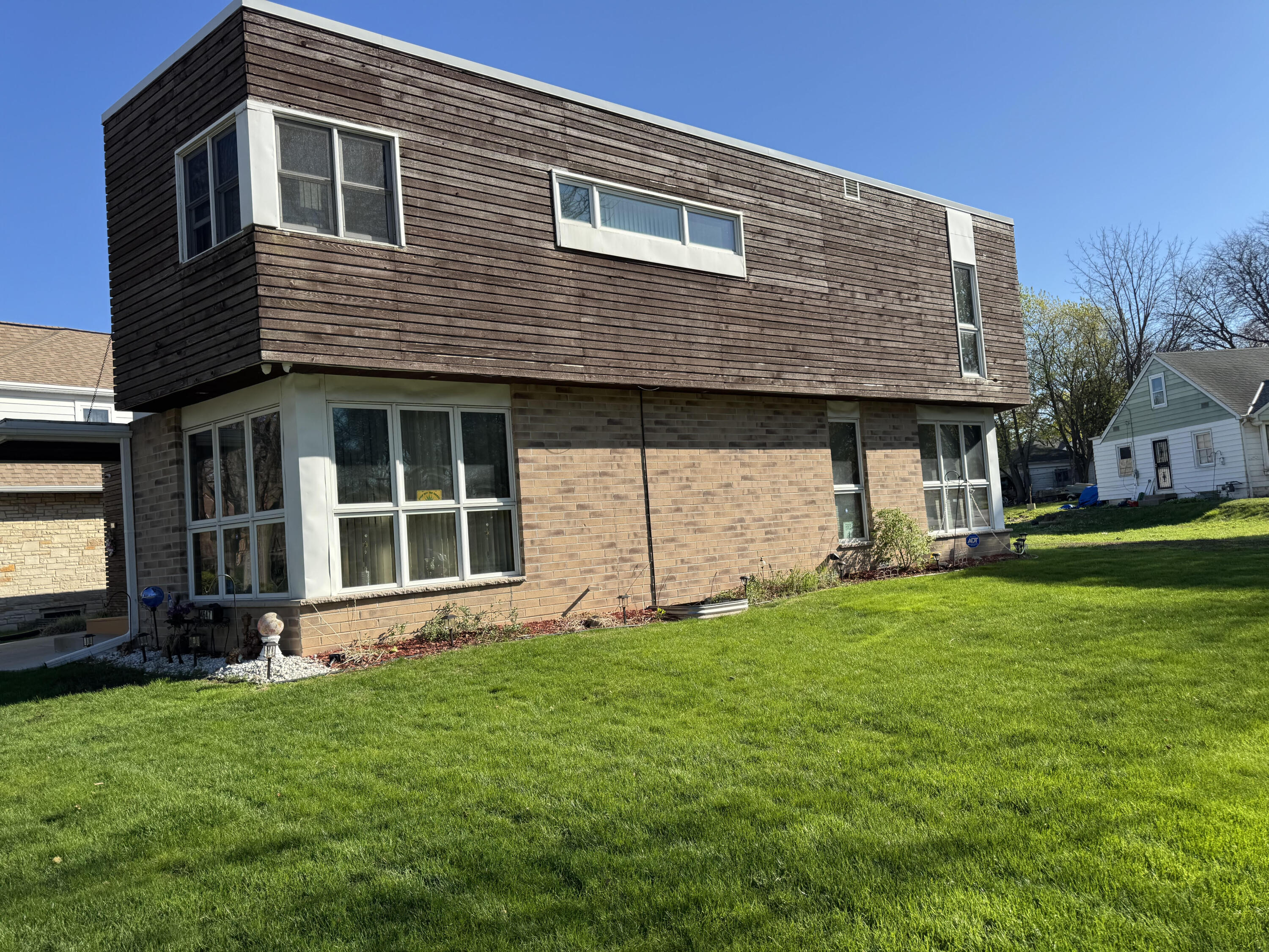 4647 West Scranton Place Milwaukee, WI 53216 - Photo 2 of 5 unnamed (2)