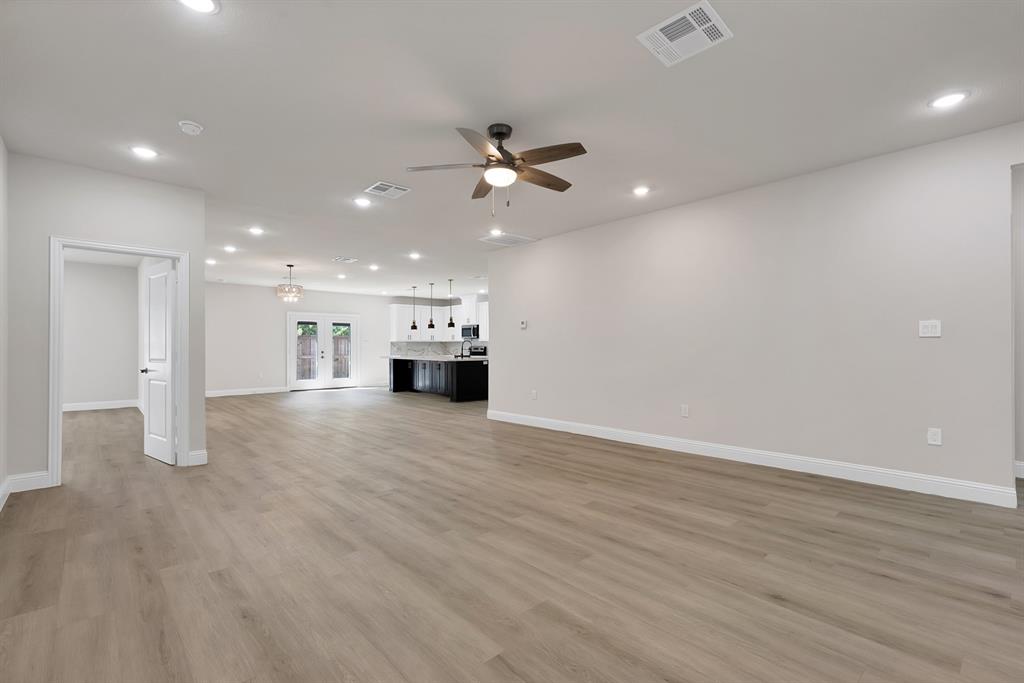 659 Holcomb Road Dallas, TX 75217 - Photo 5 of 37 Gallery Image 5