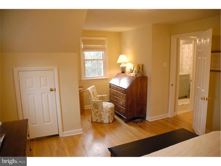 112 Richmond Road Paoli, PA 19301 - Photo 16 of 20 Bedroom - Main