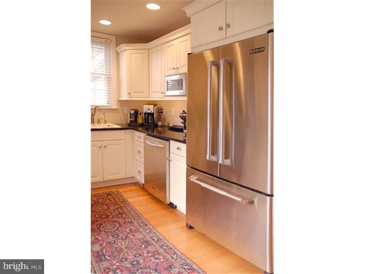 112 Richmond Road Paoli, PA 19301 - Photo 6 of 20 Kitchen