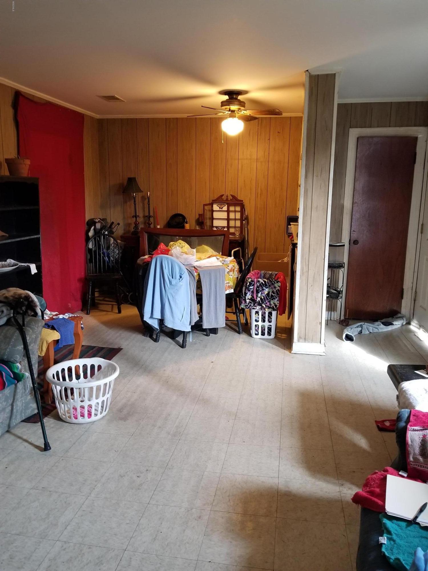 1505 Adcox Road Picayune, MS 39466 - Photo 9 of 43 20180105_103224