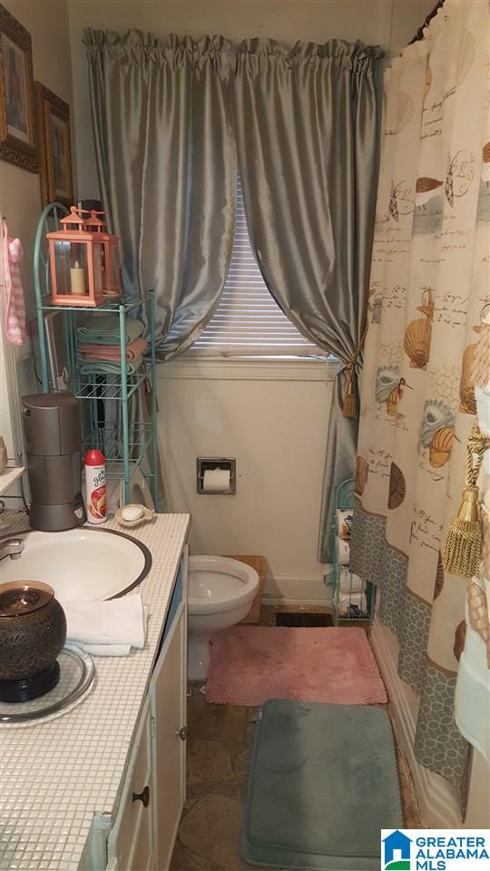 1148 15th Way Southwest Birmingham, AL 35211 - Photo 2 of 6