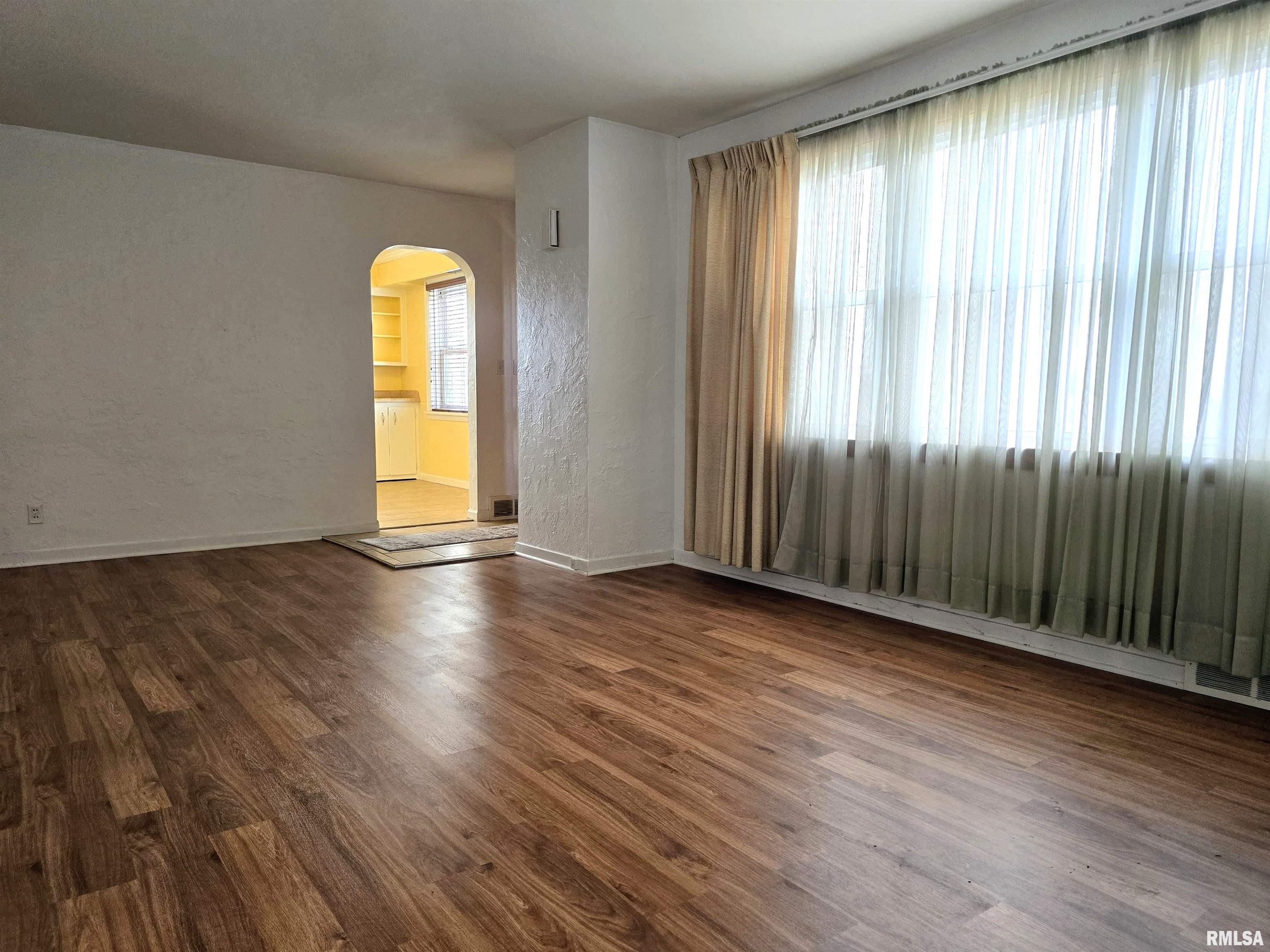 1208 South 9th Street Pekin, IL 61554 - Photo 6 of 21