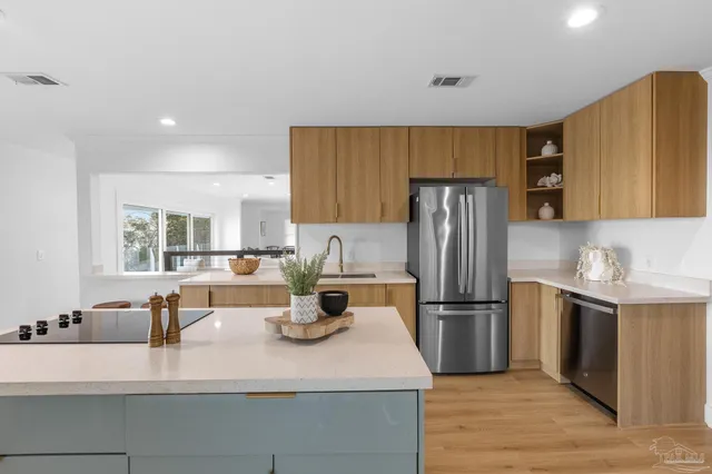 $849,000 | 8844 Scenic Highway, Pensacola, FL 32514