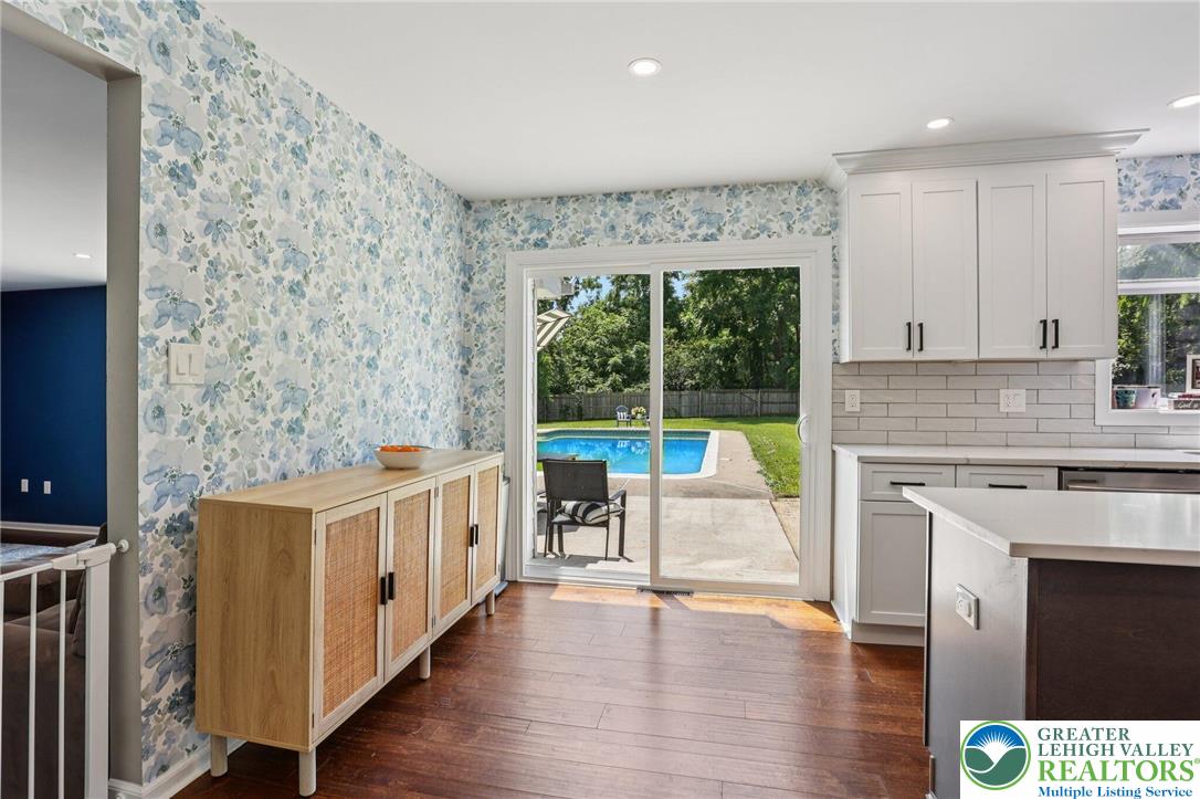 1029 Blair Road Bethlehem, PA 18017 - Photo 4 of 28 Updated Kitchen. Access to In-ground Pool. Enginee