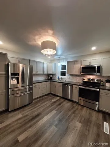 $2,100 | 511 Hilltop Drive, Unit 201, Colorado Springs, CO 80905