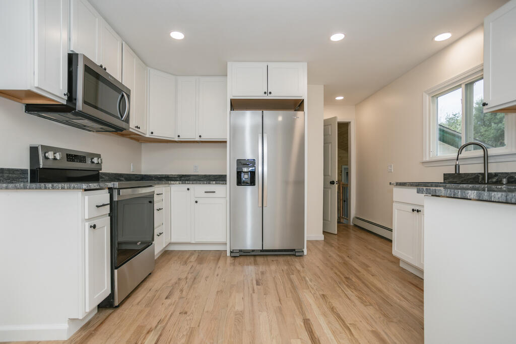 174 Holley Road Farmington, ME 04938 - Photo 5 of 41 taylor-kaminsky-photo-18